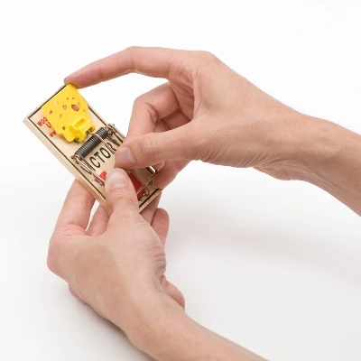 Victor Easy Set Mouse Traps - 2pk 3 Victor Easy Set Mouse Traps - 2pk - Image 3